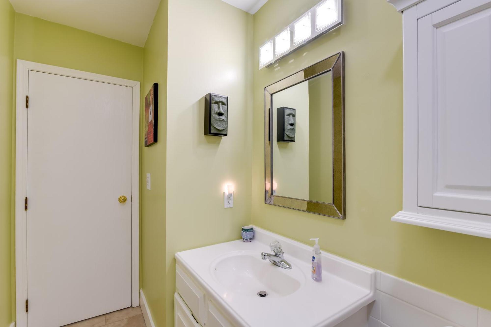 Anchorage Vacation Rental Near Coastal Trail! Exterior photo