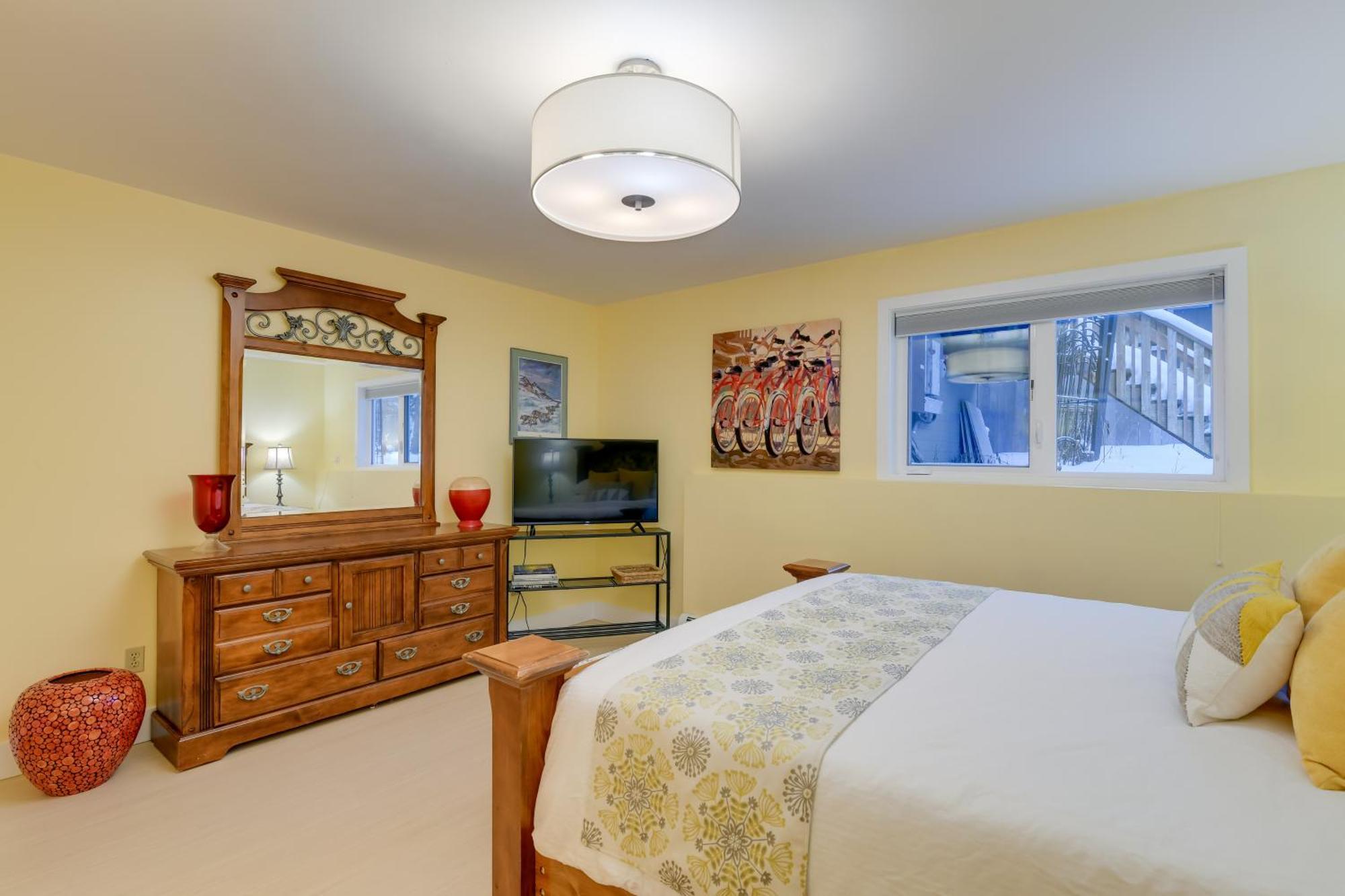Anchorage Vacation Rental Near Coastal Trail! Exterior photo