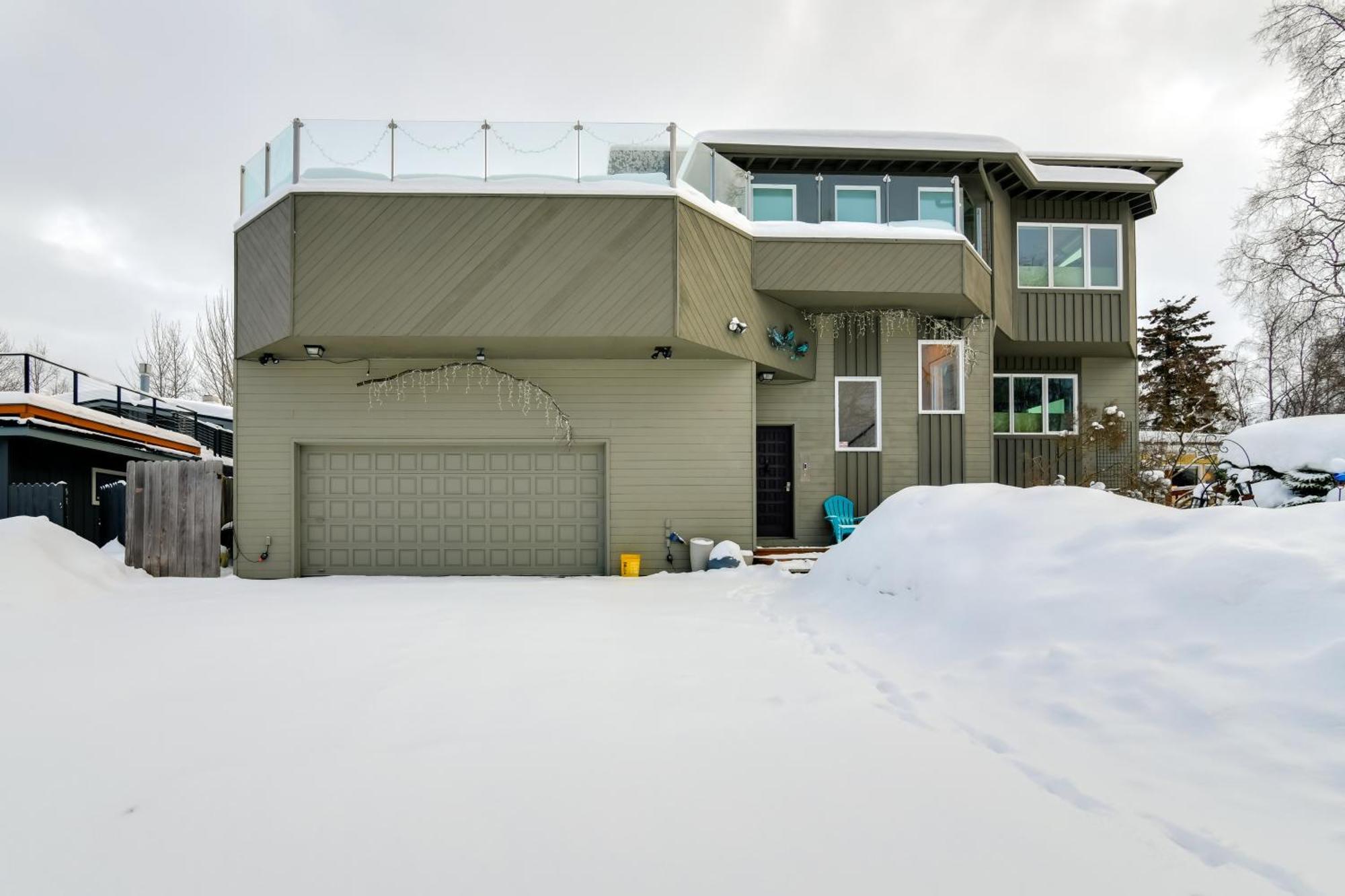 Anchorage Vacation Rental Near Coastal Trail! Exterior photo
